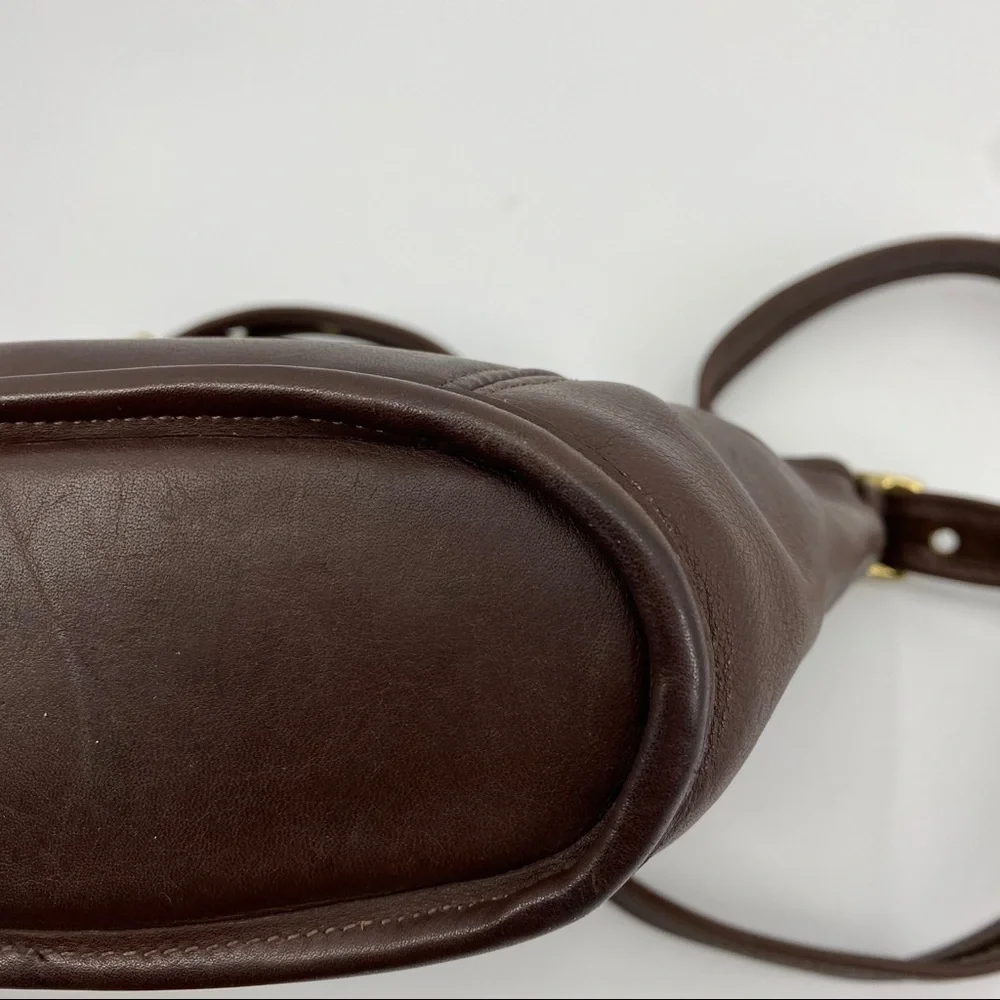 Vintage made in USA brown leather Coach crossbody - Picture 12 of 15